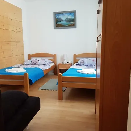 Feriegård Vaznik Farm House