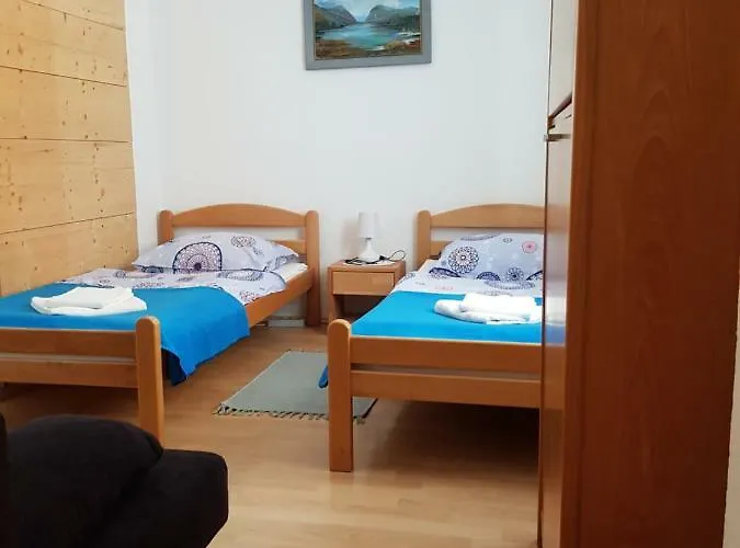 Alloggio per agriturismo Vaznik